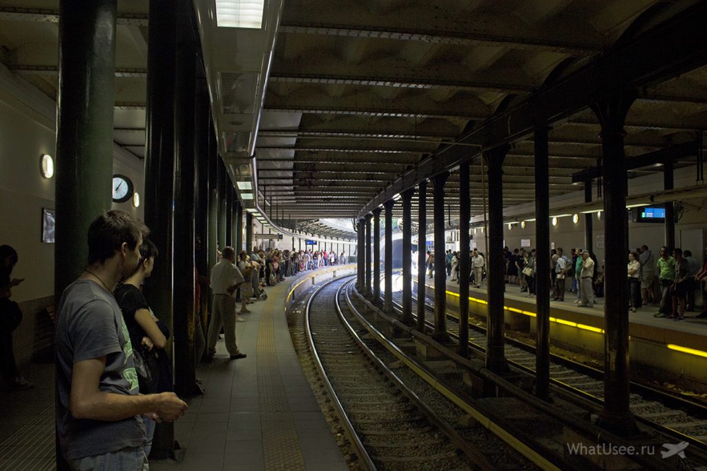 Метро в Афинах