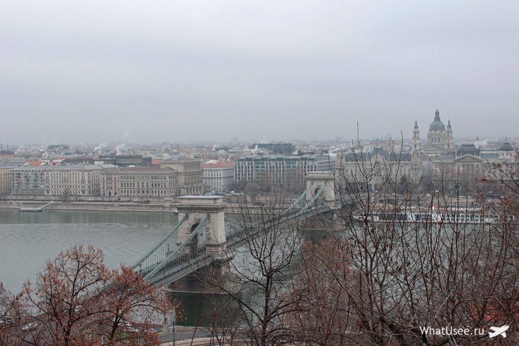Мост Сечени в Будапеште зимой