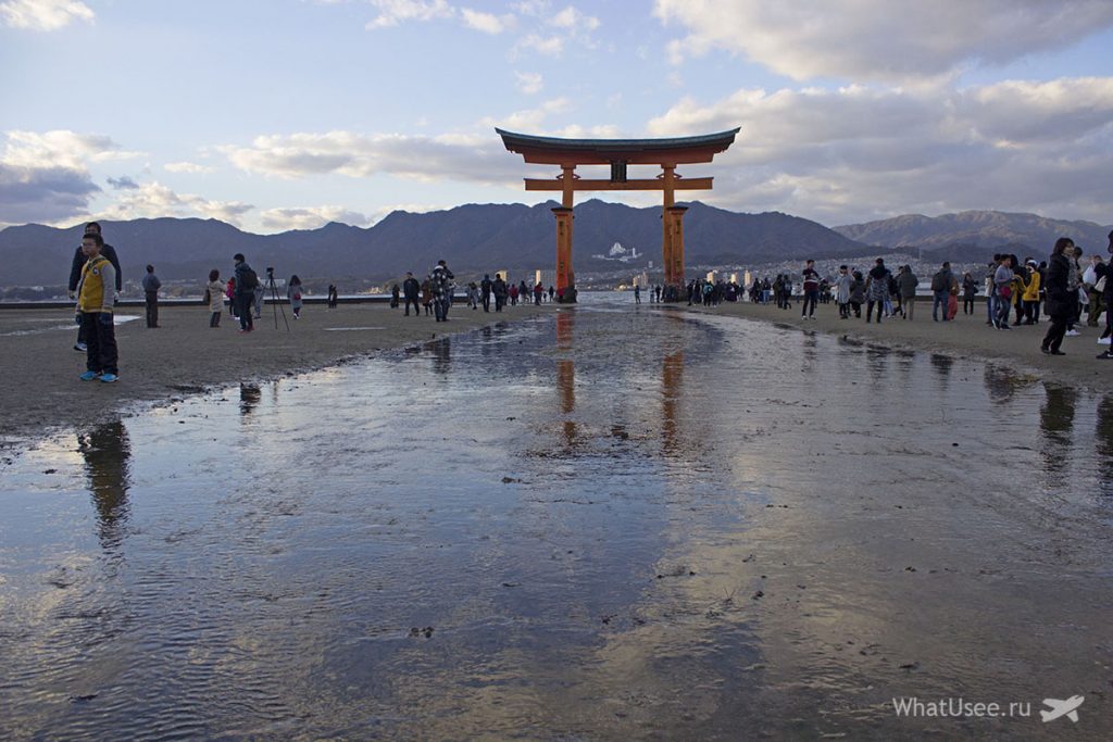 Тории святилища Itsukushima Shrine