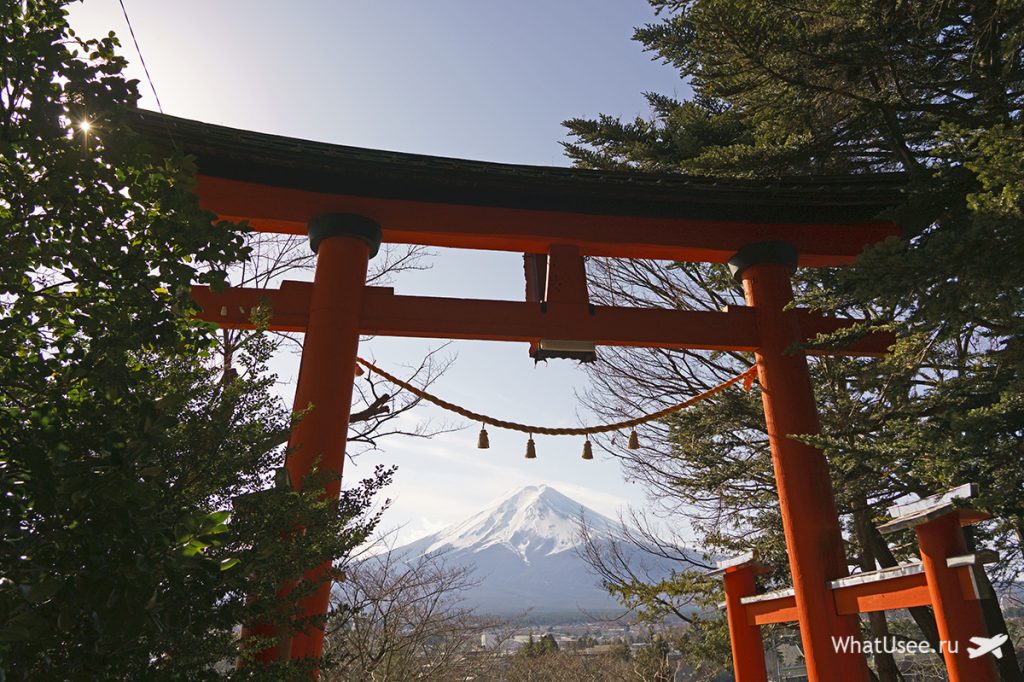 В храме Arakura Fuji Sengen Jinja